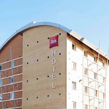 Ibis Готель